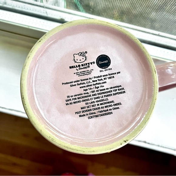 NWT Hello Kitty pink Halloween mug - Picture 3 of 4